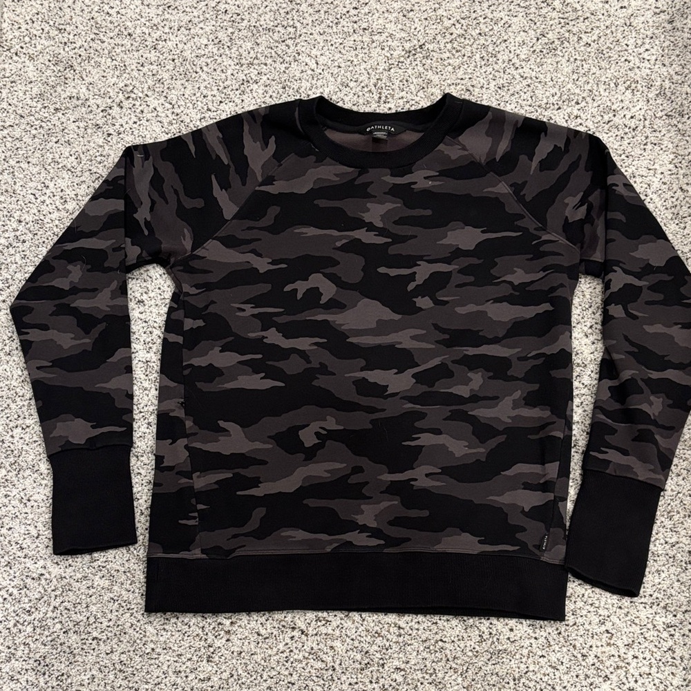 Athleta Women's Black and Gray Camo Sweatshirt